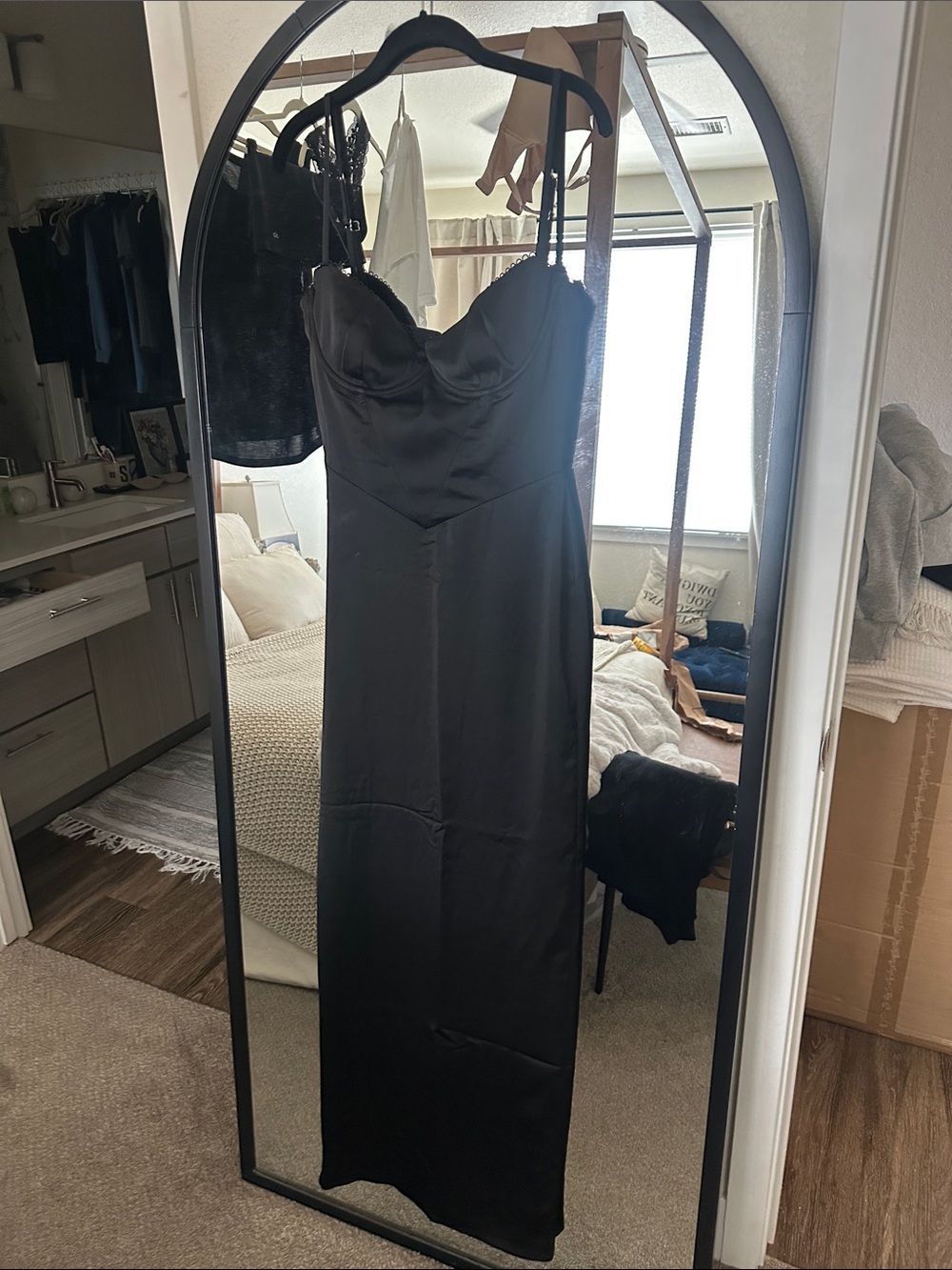 House of CB Stefania Black Corset Gown M+ NWOT - Picture 5 of 8